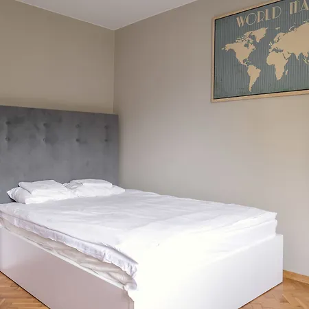 Apartment 55 Plater *
