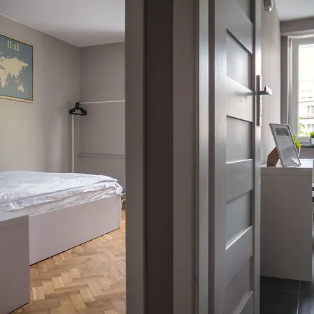 55 Plater Apartment *